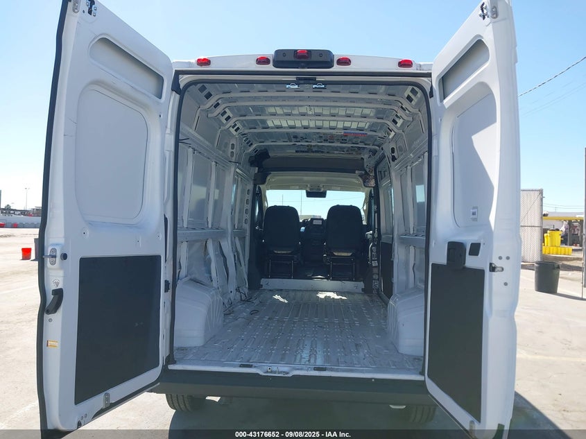 2025 Ram Promaster 2500 Tradesman High Roof 159 Wb W/Pass Seat VIN: 3C6LRVDG4SE527404 Lot: 43176652