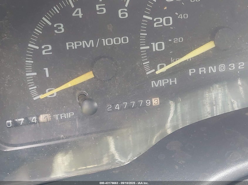 1997 GMC Yukon Sle VIN: 1GKEK13R5VJ756638 Lot: 43176663