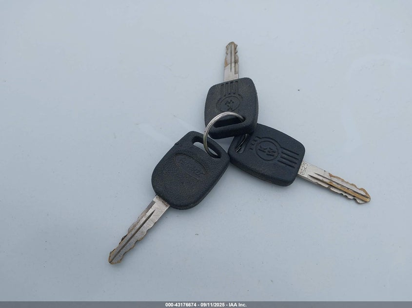 1XKTDB8X37J184163 2007   photo no. 11
