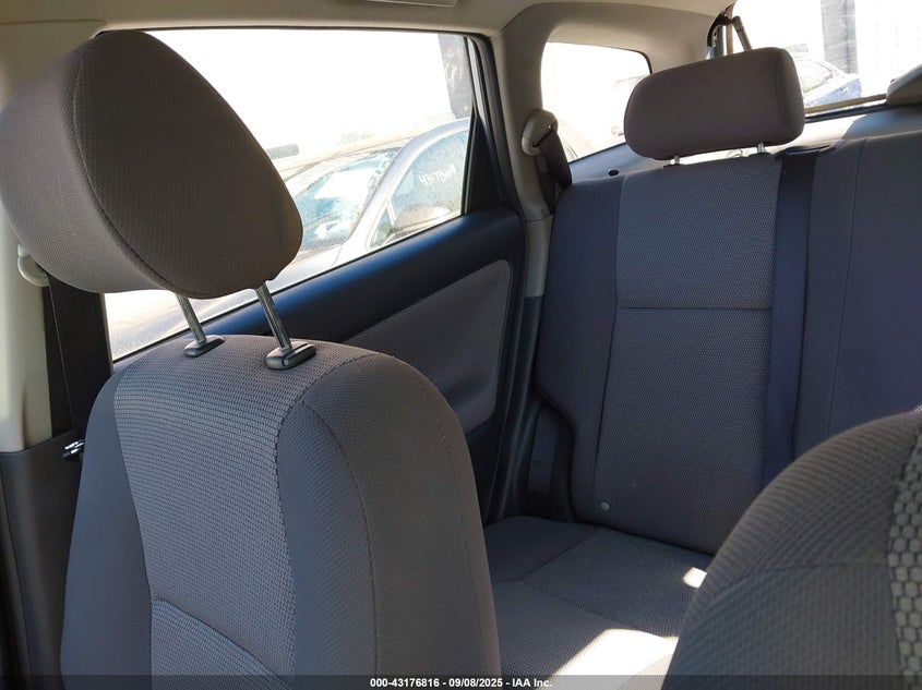 2005 Toyota Matrix Xr VIN: 2T1LR30E25C403880 Lot: 43176816