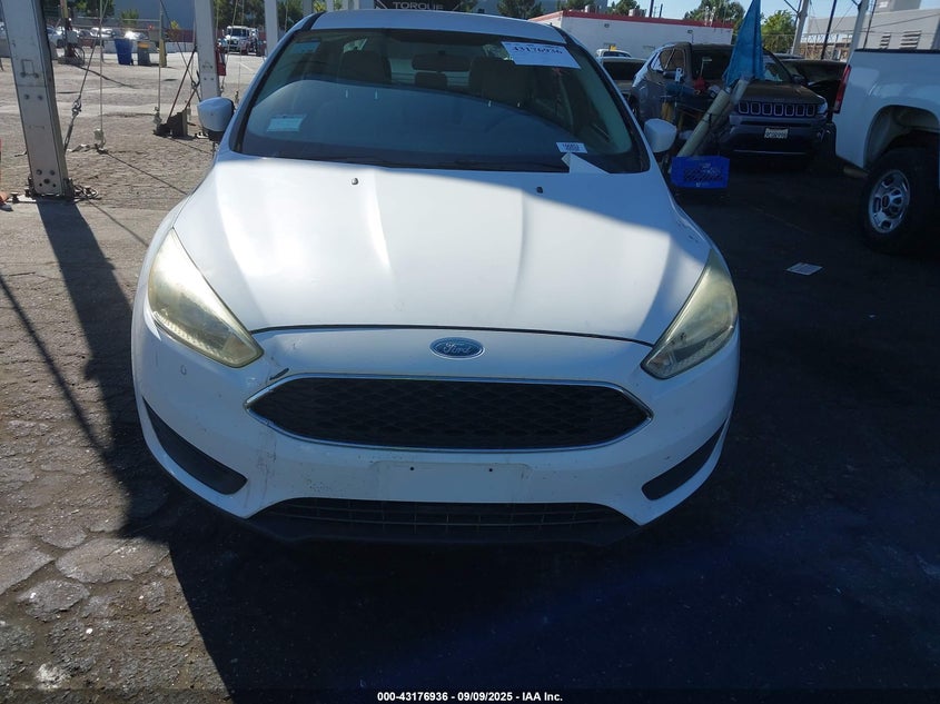2015 FORD FOCUS SE - 1FADP3F24FL250085