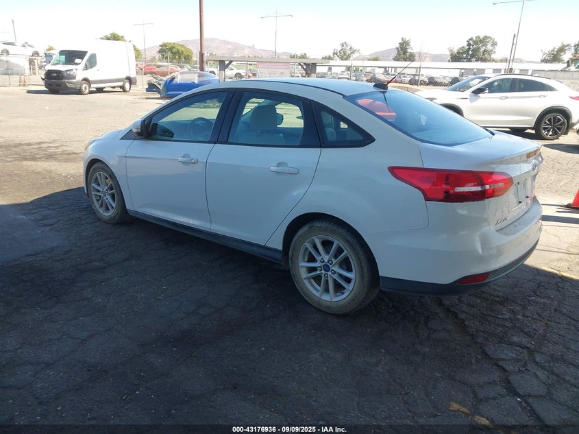 2015 FORD FOCUS SE - 1FADP3F24FL250085