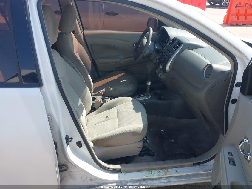 2014 NISSAN VERSA 1.6 SV - 3N1CN7AP0EL831692