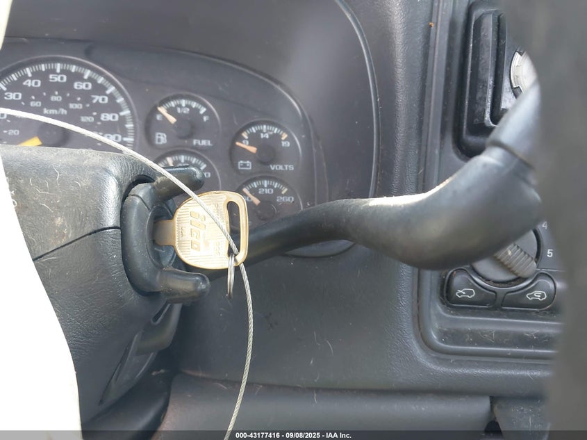 2000 Chevrolet Silverado 1500 VIN: 1GCEC14W4YZ199076 Lot: 43177416