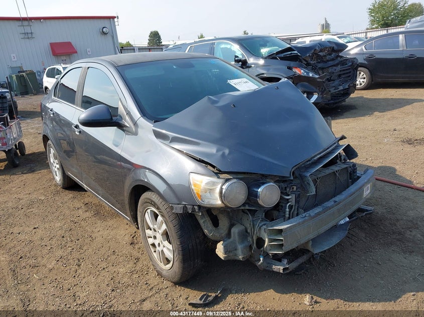 CHEVROLET SONIC LT AUTO