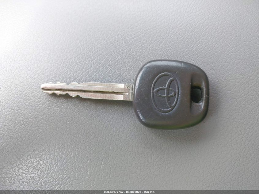 2010 Toyota Camry Le VIN: 4T4BF3EK3AR085303 Lot: 43177742