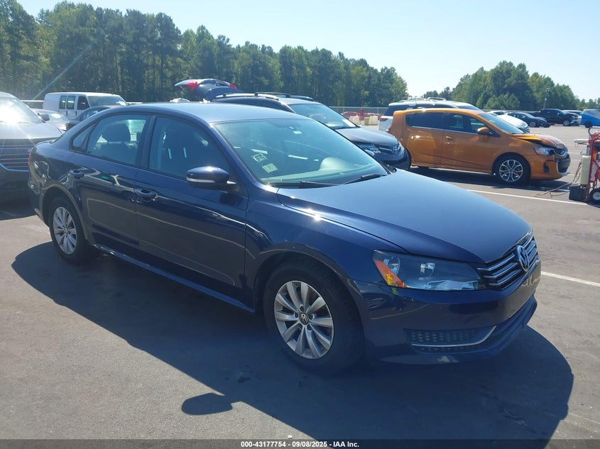 2013 VOLKSWAGEN PASSAT 2.5L S - 1VWAP7A39DC085892