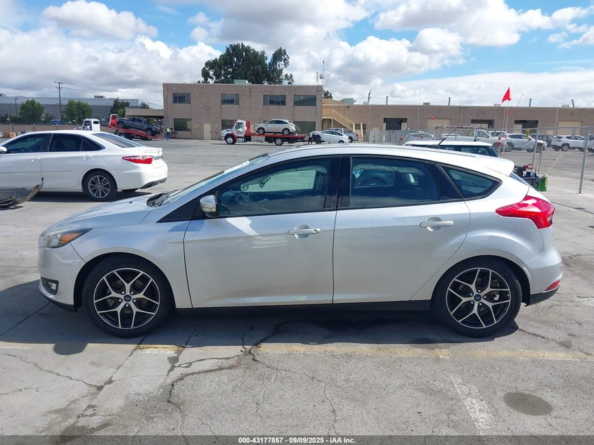 2017 FORD FOCUS SEL - 1FADP3M21HL225070