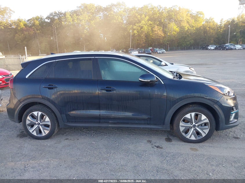 2021 KIA NIRO EV EX KNDCC3LGXM5102588