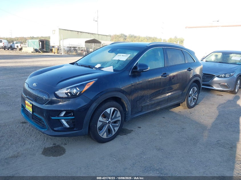 2021 KIA NIRO EV EX KNDCC3LGXM5102588