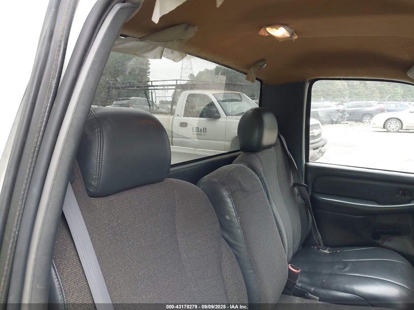 2001 Chevrolet Silverado 1500 VIN: 1GCEC14WX1Z271842 Lot: 43178279