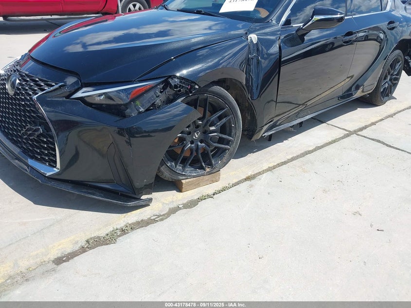 2023 LEXUS IS 300 - JTHDA1D21P5124550