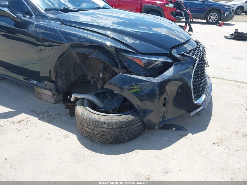 2023 LEXUS IS 300 - JTHDA1D21P5124550