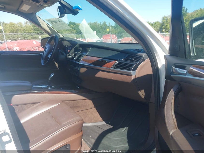 5UXZV4C57CL747281 2012 BMW X5 photo no. 5