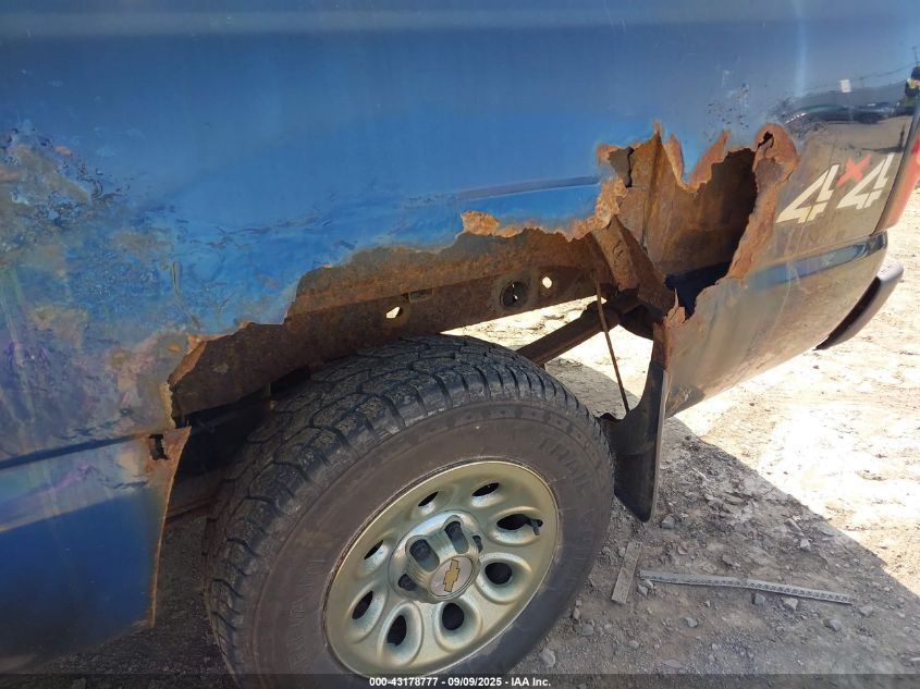 2005 Chevrolet Silverado 1500 Work Truck VIN: 1GCEK14V75Z221352 Lot: 43178777