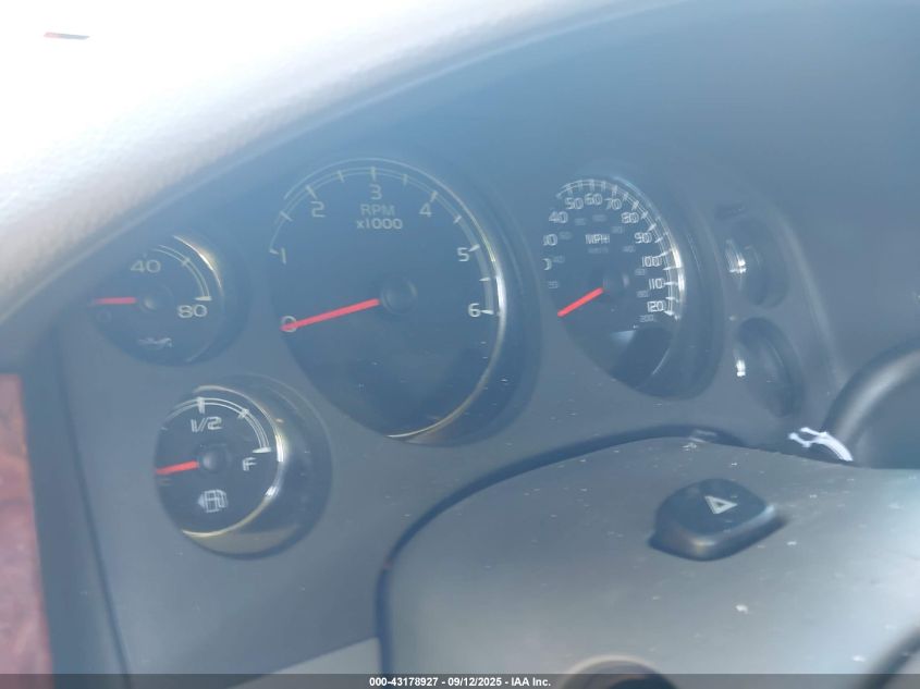 2013 Chevrolet Suburban 1500 Lt VIN: 1GNSCJE02DR268622 Lot: 43178927