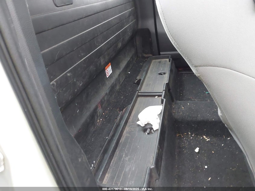 2018 TOYOTA TACOMA SR 5TFSX5ENXJX058213