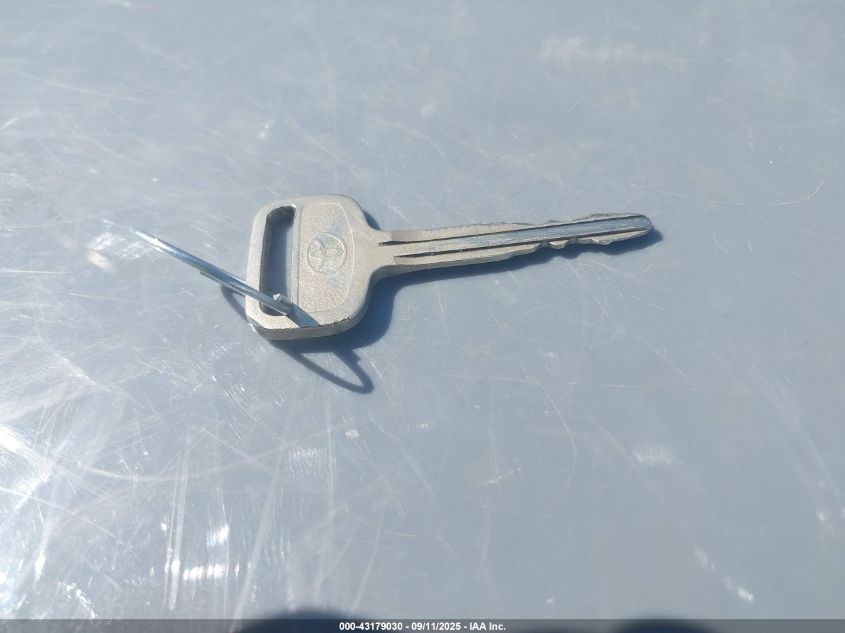 2002 Toyota Tundra Sr5 V8 VIN: 5TBRT34182S238657 Lot: 43179030