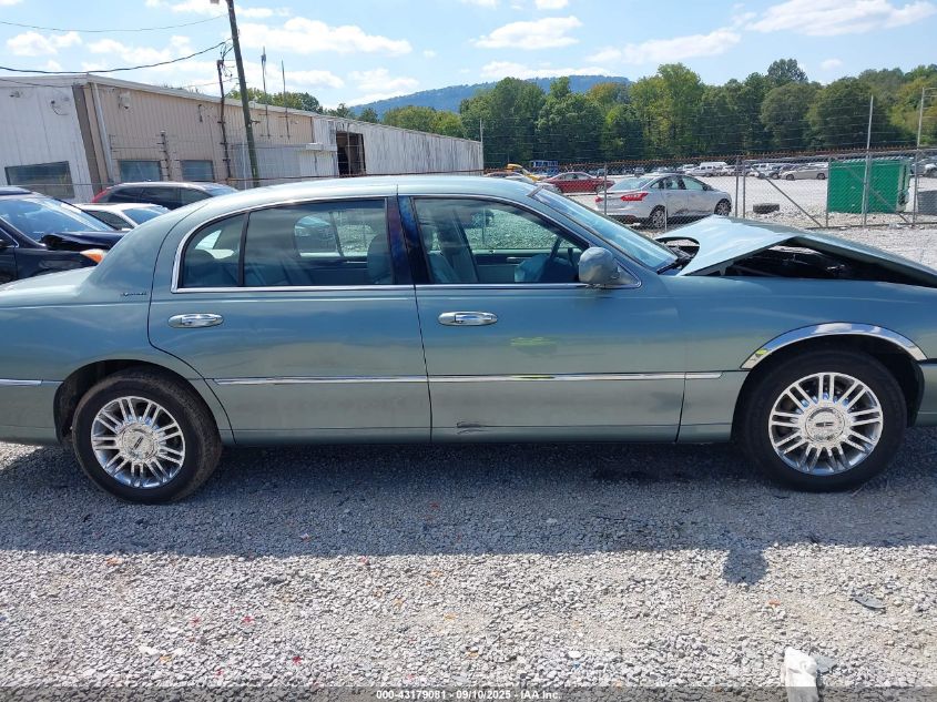 2006 Lincoln Town Car Signature L VIN: 1LNHM85V86Y626640 Lot: 43179081