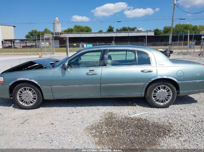 2006 Lincoln Town Car Signature L VIN: 1LNHM85V86Y626640 Lot: 43179081