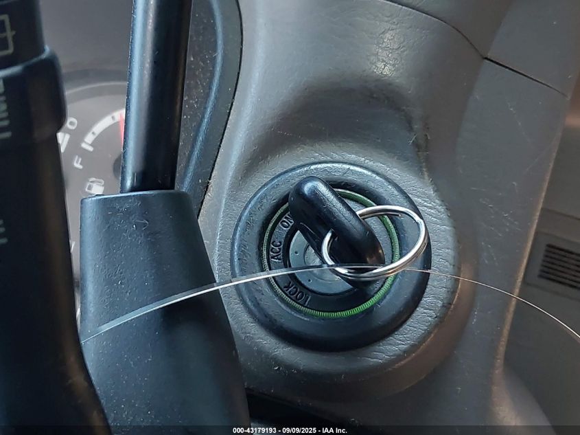 2002 Toyota Sequoia Limited V8 VIN: 5TDBT48A72S136436 Lot: 43179193