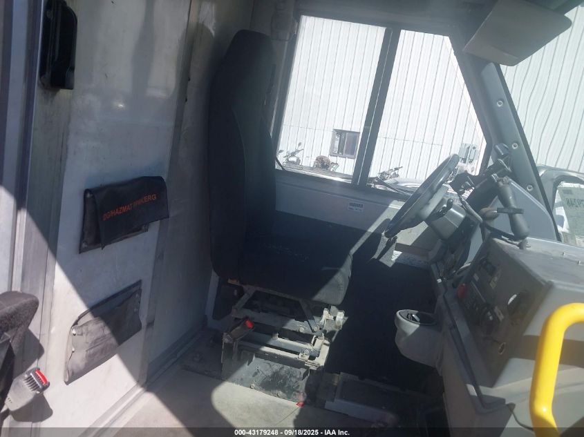 2017 Isuzu Reach VIN: JALB4T179H7W00771 Lot: 43179248