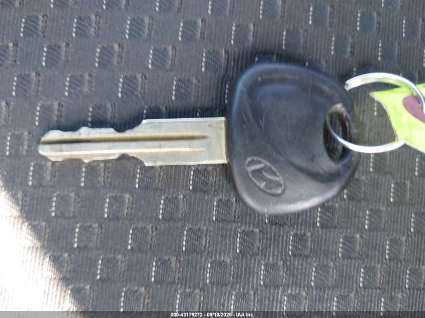 2008 Hyundai Accent Gs VIN: KMHCM36C58U102091 Lot: 43179272