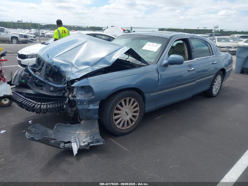 2003 Lincoln Town Car Executive VIN: 1LNHM81W93Y663044 Lot: 43179320