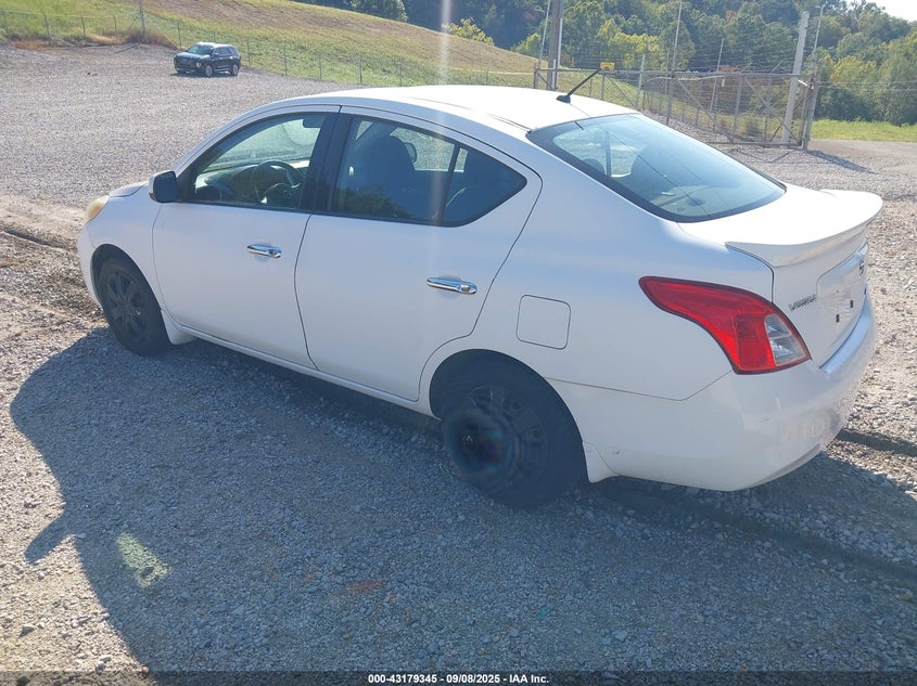 2014 NISSAN VERSA 1.6 SV - 3N1CN7AP3EL818113