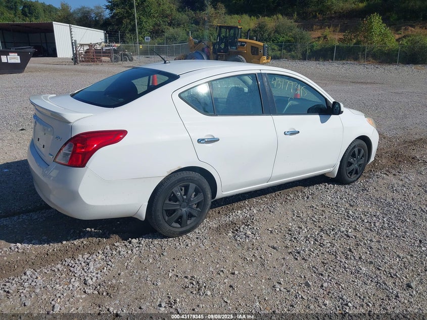 2014 NISSAN VERSA 1.6 SV - 3N1CN7AP3EL818113