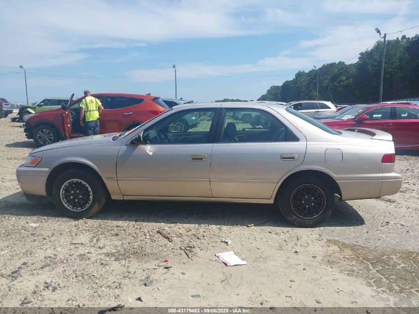 1999 Toyota Camry Le VIN: 4T1BG22K1XU406852 Lot: 43179483
