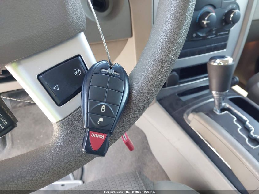 2008 Jeep Commander Sport VIN: 1J8HG48K28C125256 Lot: 43179548