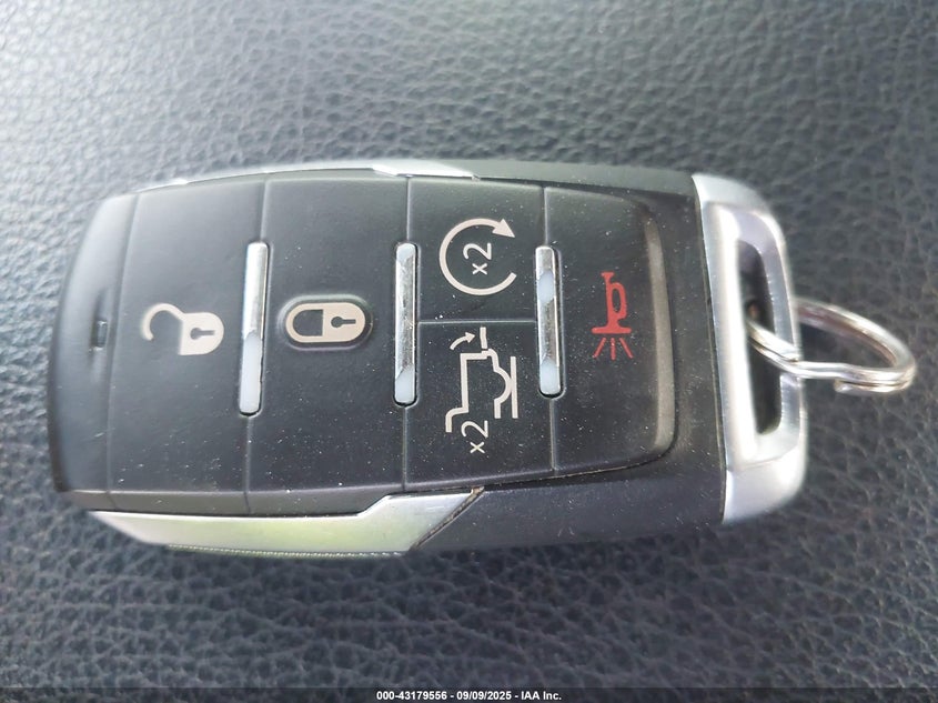 2020 Ram 1500 Laramie 4X4 5'7 Box VIN: 1C6SRFJT4LN365581 Lot: 43179556