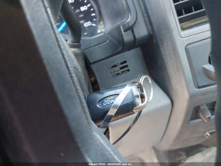 2017 Ford F-350 Chassis Xl VIN: 1FDRF3G67HEB50845 Lot: 43179703