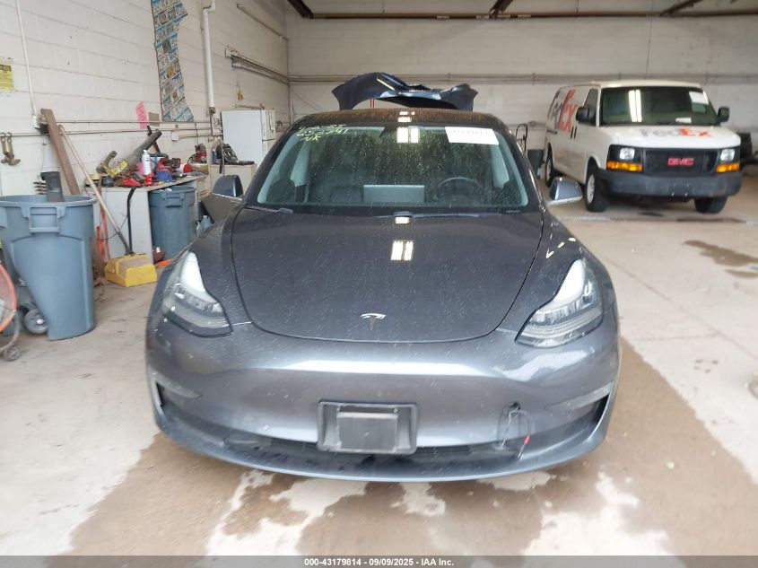 2018 Tesla Model 3 Long Range/Performance VIN: 5YJ3E1EB0JF119149 Lot: 43179814