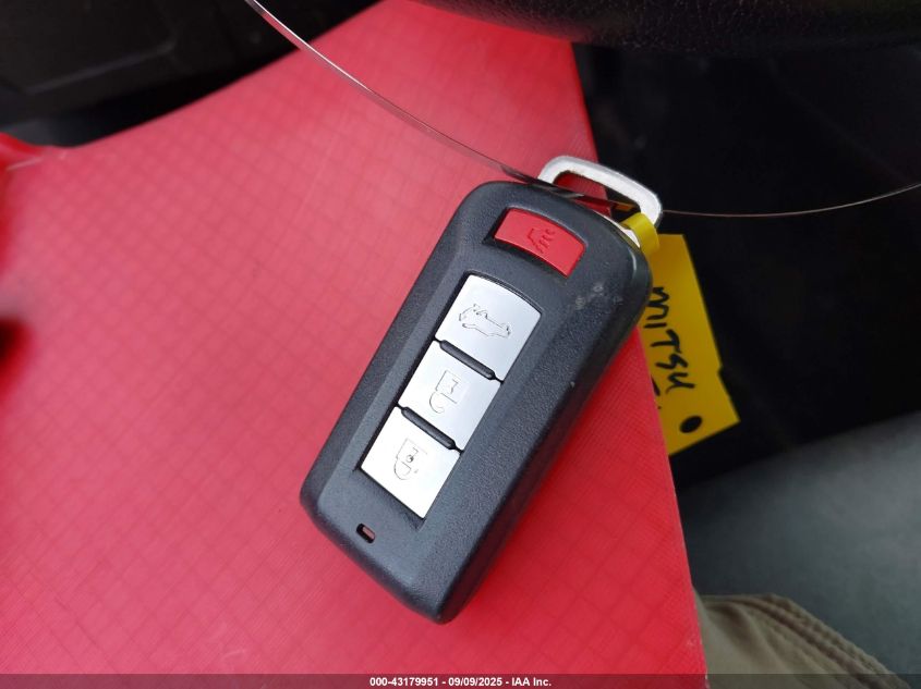 2020 Mitsubishi Outlander Sel 2.4 S-Awc VIN: JA4AZ3A33LZ018104 Lot: 43179951