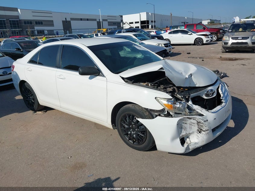 4T1BF3EK3BU635160 2011 Toyota Camry Le auction photo 1