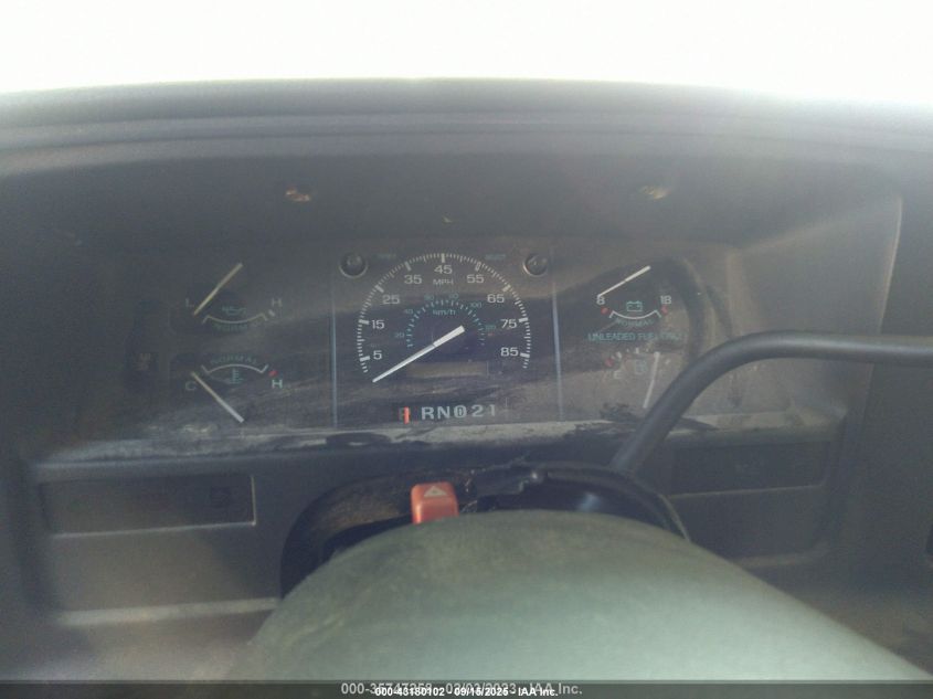 1993 Ford Econoline E350 Cutaway Van VIN: 1FDKE30G6PHB01382 Lot: 43180102