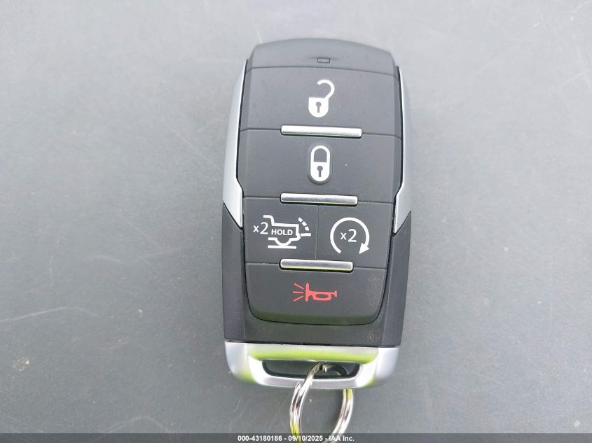 2025 Ram 3500 Laramie 4X4 8' Box VIN: 3C63RRJL6SG555430 Lot: 43180186