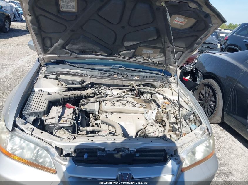 1998 Honda Accord Ex VIN: 1HGCG5652WA082150 Lot: 43180237