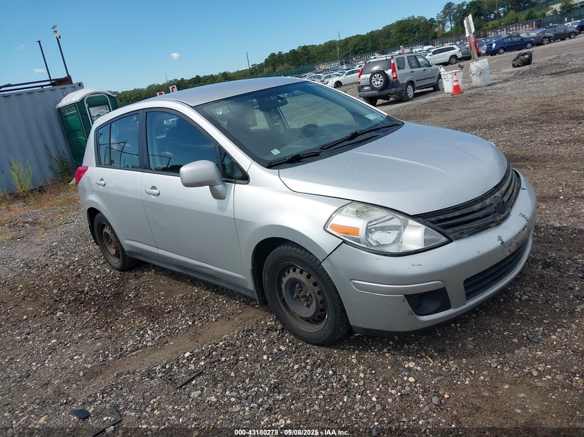 NISSAN VERSA 1.8S