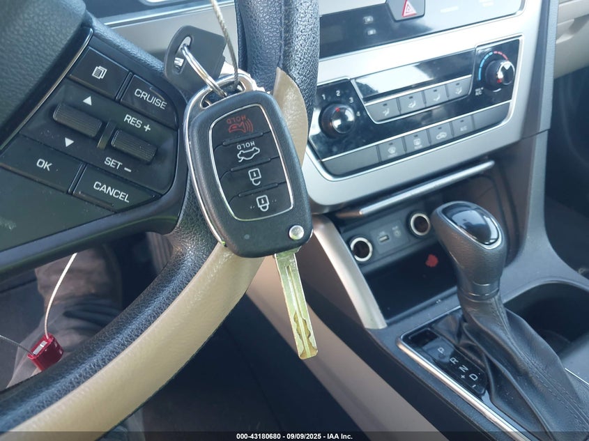 2015 HYUNDAI SONATA ECO - 5NPE24AA3FH188250