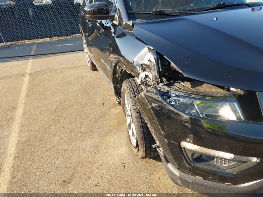 2017 JEEP NEW COMPASS LATITUDE FWD 3C4NJCBB2HT669601