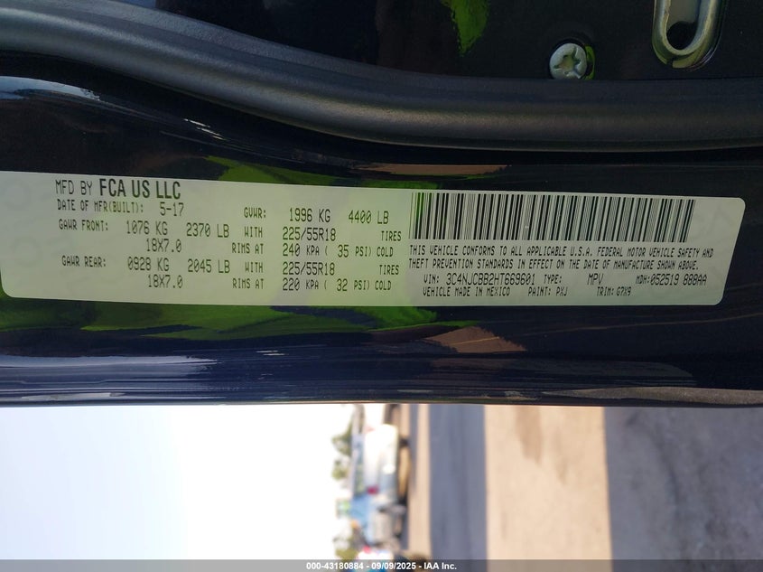 2017 JEEP NEW COMPASS LATITUDE FWD 3C4NJCBB2HT669601