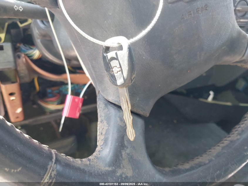 2000 Chevrolet Silverado 1500 Ls VIN: 2GCEK19V0Y1163381 Lot: 43181153