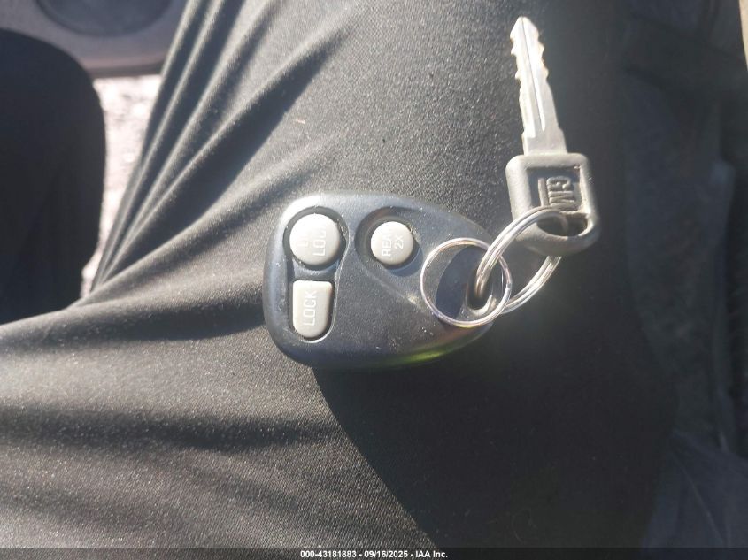 1999 Chevrolet Suburban 2500 VIN: 3GNGC26J2XG214745 Lot: 43181883