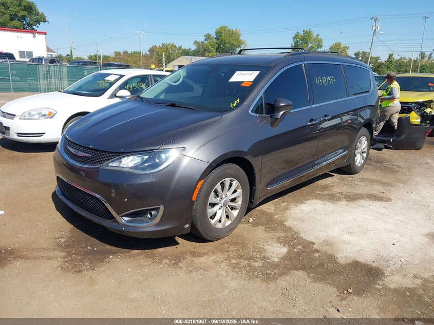 2C4RC1BG0HR683348 2017 Chrysler Pacifica 3.6 Touring-L Other