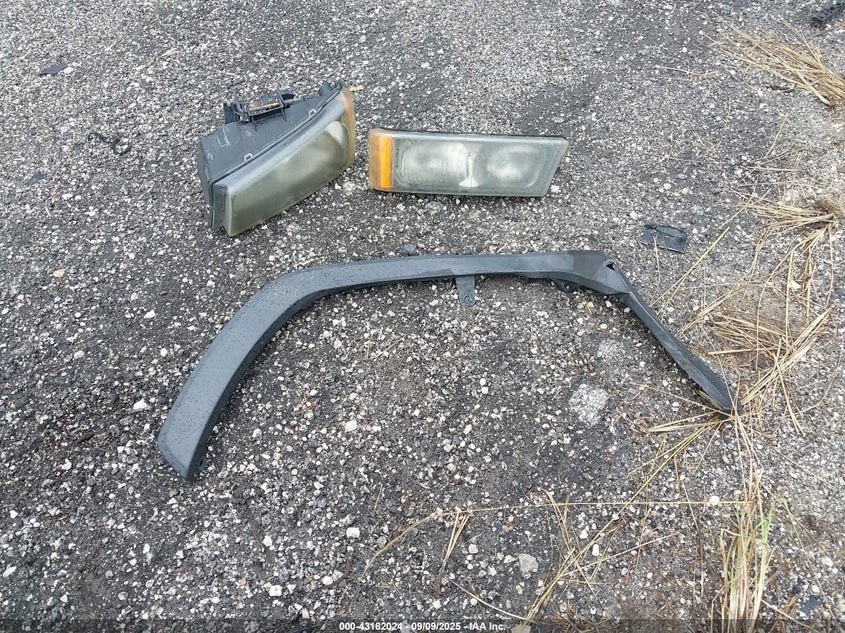 2005 Chevrolet Silverado 1500 Z71 VIN: 2GCEK19BX51323204 Lot: 43182024