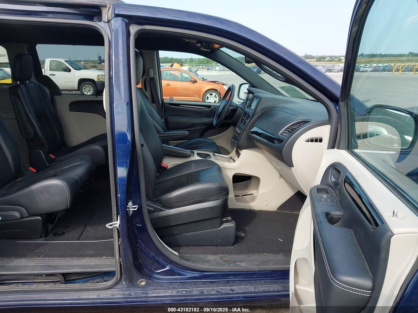 2017 Dodge Grand caravan 3.6 Sxt Blue Lot 111043182182 Vin 2C4RDGCG2HR631699