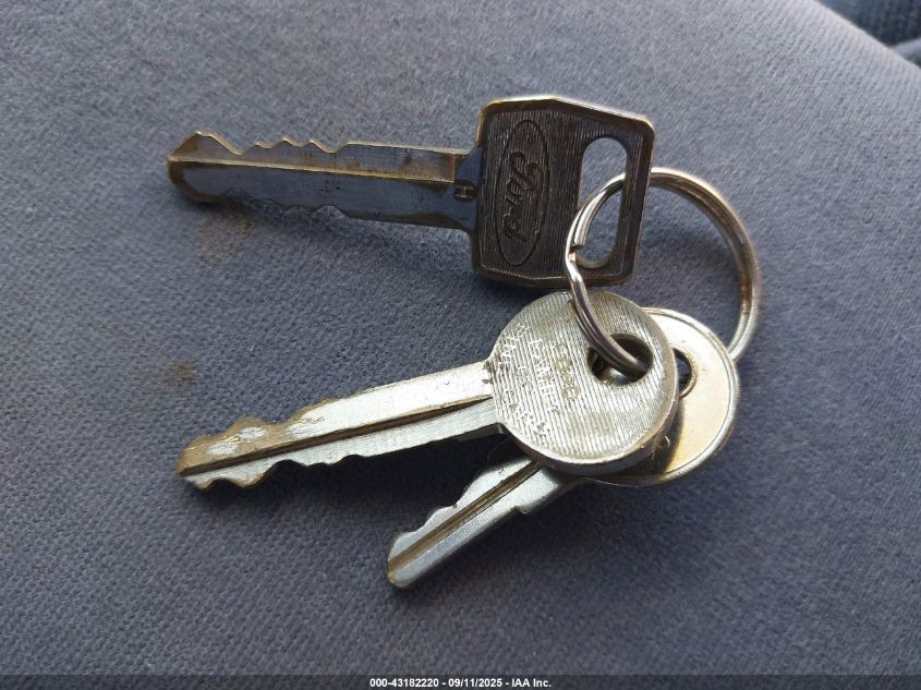 1992 Ford Explorer VIN: 1FMDU34X3NUB22474 Lot: 43182220